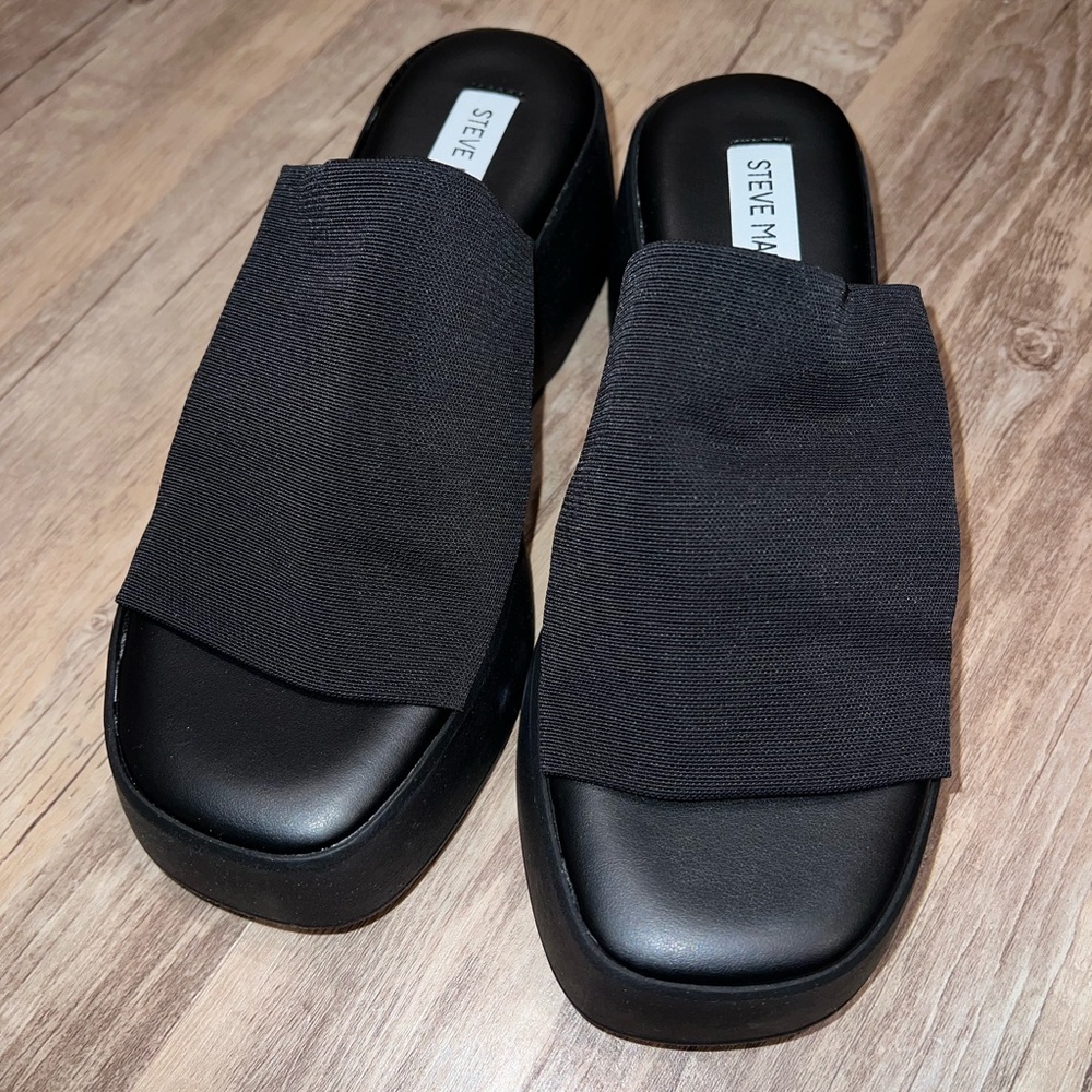 Steve Madden Slinky Platform Sandal